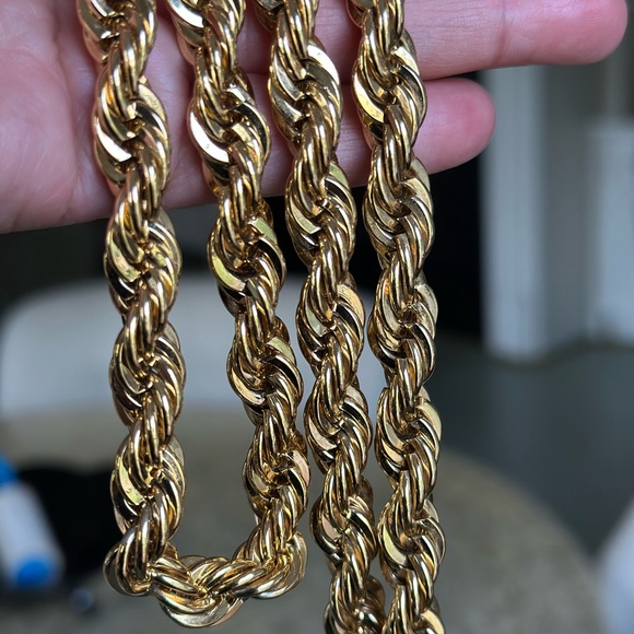 Gold Rope Chunky Chain Necklace with Classic Rope Design - Picture 13 of 15